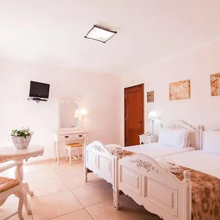 Astron Hotel 3*
