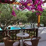 Astron Hotel 3*