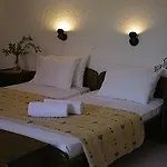 Astron Hotel 3*