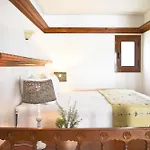 Astron Hotel 3*