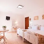 Astron Hotel 3*