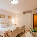 Astron Hotel